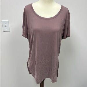 Women's loose fitting top